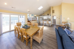 Interior - Tern About! Stunning & Spacious Pool, Ocean Views, and Easy Bach Access! (Virginia Beach)