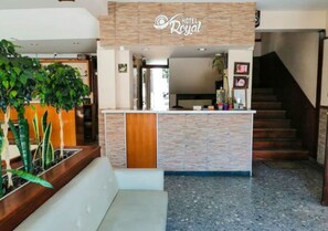 Reception - HOTEL ROYAL (Villa Gesell)