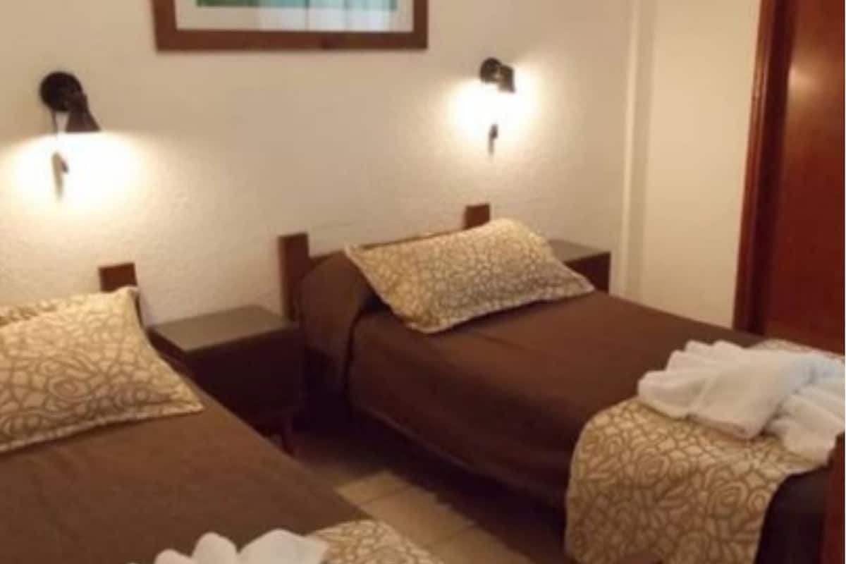 Classic Twin Room | WiFi (free), bed sheets