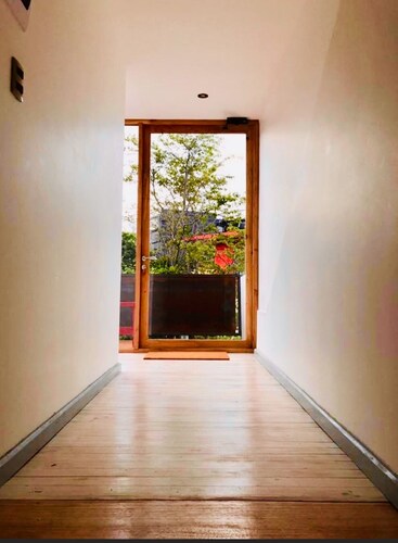 Escalera al puerto Guest House 