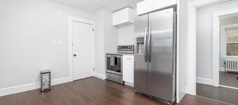 Home with King Bed Near UCONN & ECSU & Hospital