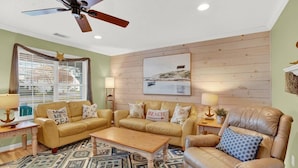 Casa, várias camas (Captain's Corner) | Área de estar