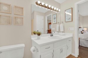 Bathroom - Captain's Corner (Tybee Island)
