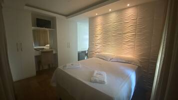 Dormitório compartilhado família | 1 quarto, individualmente mobiliados, escrivaninha