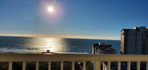 Property grounds - Oceanview 2-Bedroom at Marriott's OceanWatch in Grand Dunes (Myrtle Beach)