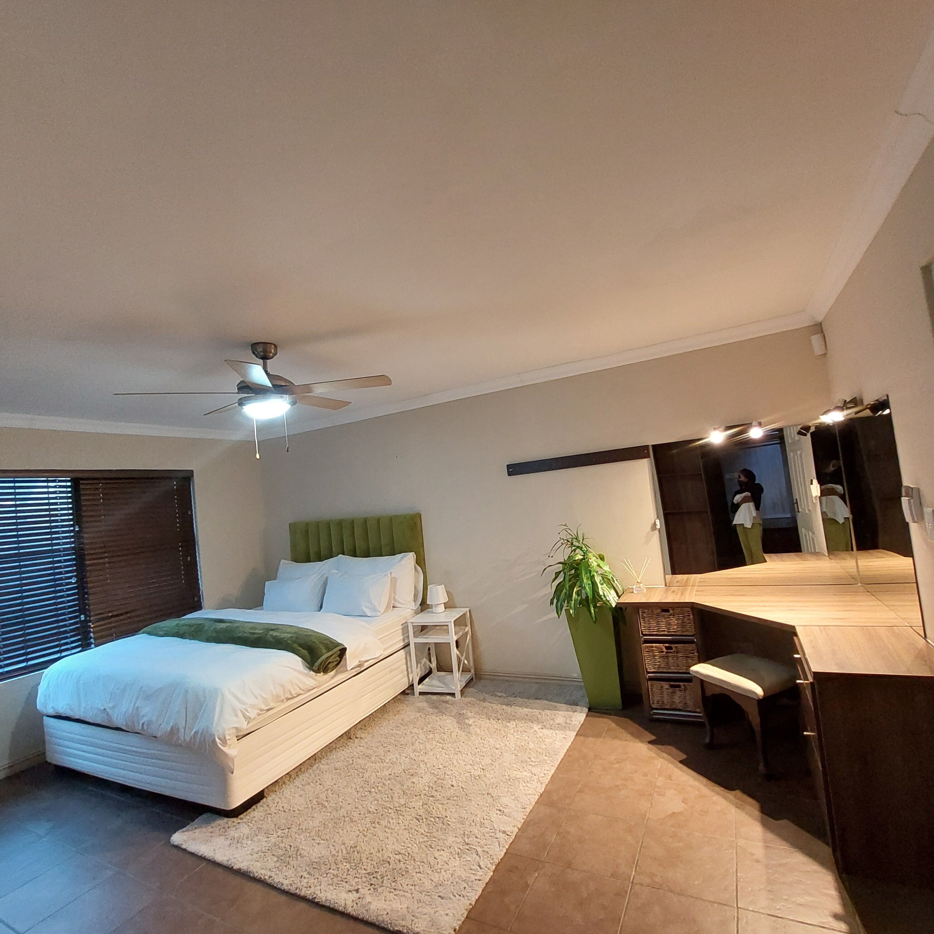 6 habitaciones, tabla de planchar con plancha y wifi gratis 