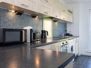 冷蔵庫、電子レンジ、オーブン、食器洗い機