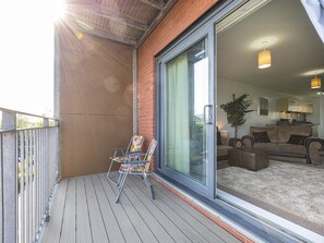 Terrace/patio - Balcony Apartment by Etihad & Co-op Live Arena - Pass the Keys (Manchester)