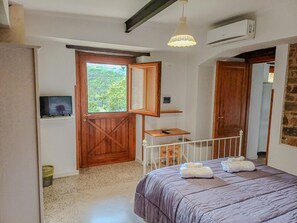 2 chambres, bureau, fer et planche à repasser, Wi-Fi