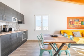 Interior - Sunny Apartment with Terrace & Sea Views (Felanitx)