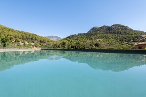 Alberca al aire libre 