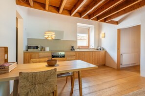 Dining - Apartment S'Aljub with Terrace & Garden View (Lloseta)