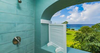 3 Bdrm house on historic estate - private balconies - incredible location