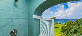 3 Bdrm house on historic estate - private balconies - incredible location
