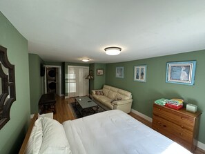1 habitación, tabla de planchar con plancha, cuna de viaje y wifi 