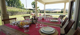 Wonderful Ponte De Lima Villa | 6 Bedrooms | Casa Alberto | Private Pool & Gym.