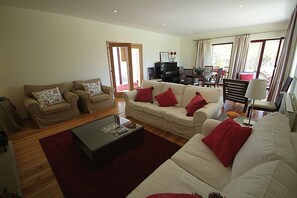 TV, DVD player, table football, ping pong