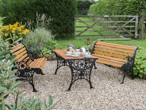 Outdoor dining - Windy Willows (Okehampton)