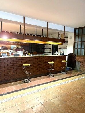Bar (on property) - HOTEL DU SOLEIL (Torgnon)