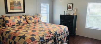 Farm Stay! Horses welcome! On the bourbon trail between Lexington and Louisville