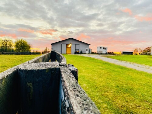 Farm Stay! Horses welcome! On the bourbon trail between Lexington and Louisville