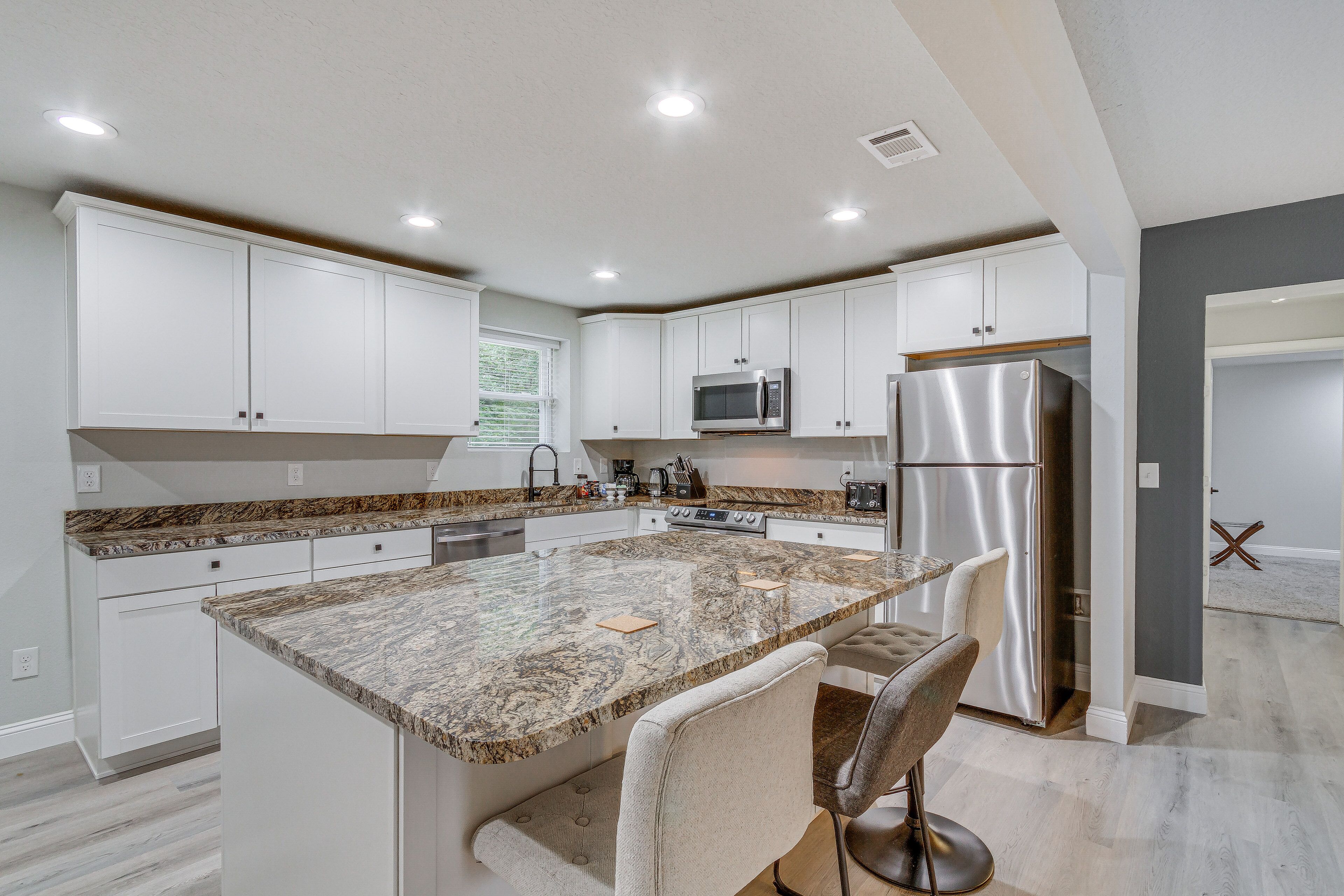 Fridge, microwave, oven, dishwasher