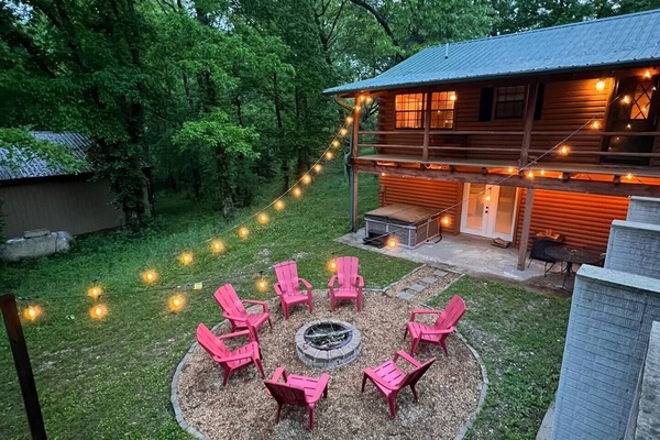 Outdoor Firepit + Hot Tub