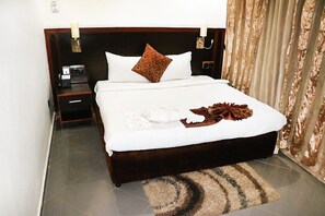 Comfort Suite | Minibar, in-room safe, laptop workspace, free WiFi - Hôtel Hayatt (Nouakchott)