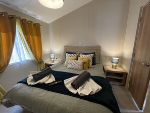 3 habitaciones, tabla de planchar con plancha, cuna de viaje y wifi 