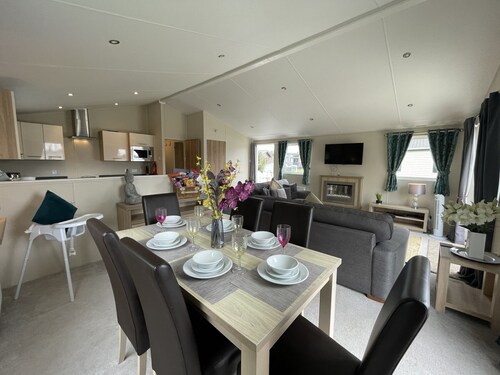 8 berth luxury lodge at Tattershall lakes