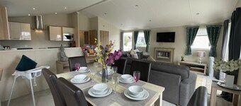 8 berth luxury lodge at Tattershall lakes