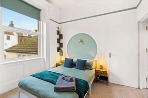 1 chambre, fer et planche à repasser, Wi-Fi, draps fournis