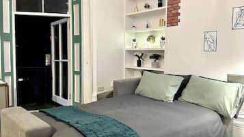 1 bedroom, iron/ironing board, WiFi, bed sheets