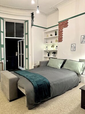 1 bedroom, iron/ironing board, WiFi, bed sheets