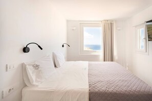 Dominiki's Mykonian House | Coffre-fort pour ordinateur portable, bureau