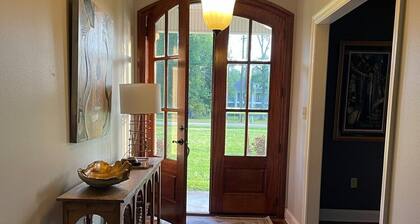 Country Chic, enjoy the quiet setting of country living.