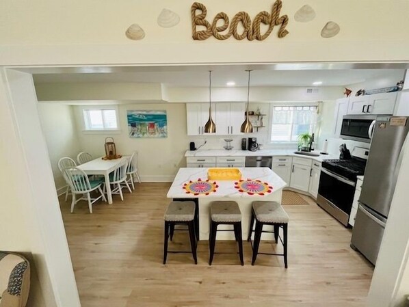 Fridge, microwave, oven, stovetop - Sandy Feet Retreat *A 5 star Stay* (Wildwood Crest)