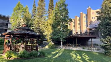 Enceinte de lâhĂ©bergement