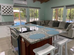 Interior - Beautiful new home located on the Central pacific near Playa Hermosa Beach! (Puntarenas)