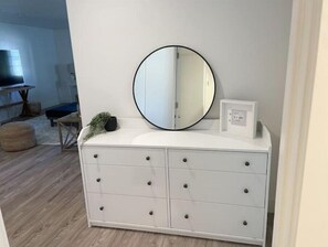 Interior - Spacious Sunset View Apartment in Saratoga Springs
 (Eagle Mountain)