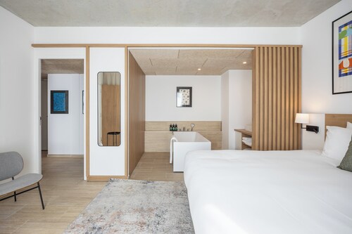 voco Beaune – Cité des Vins by IHG (10)
