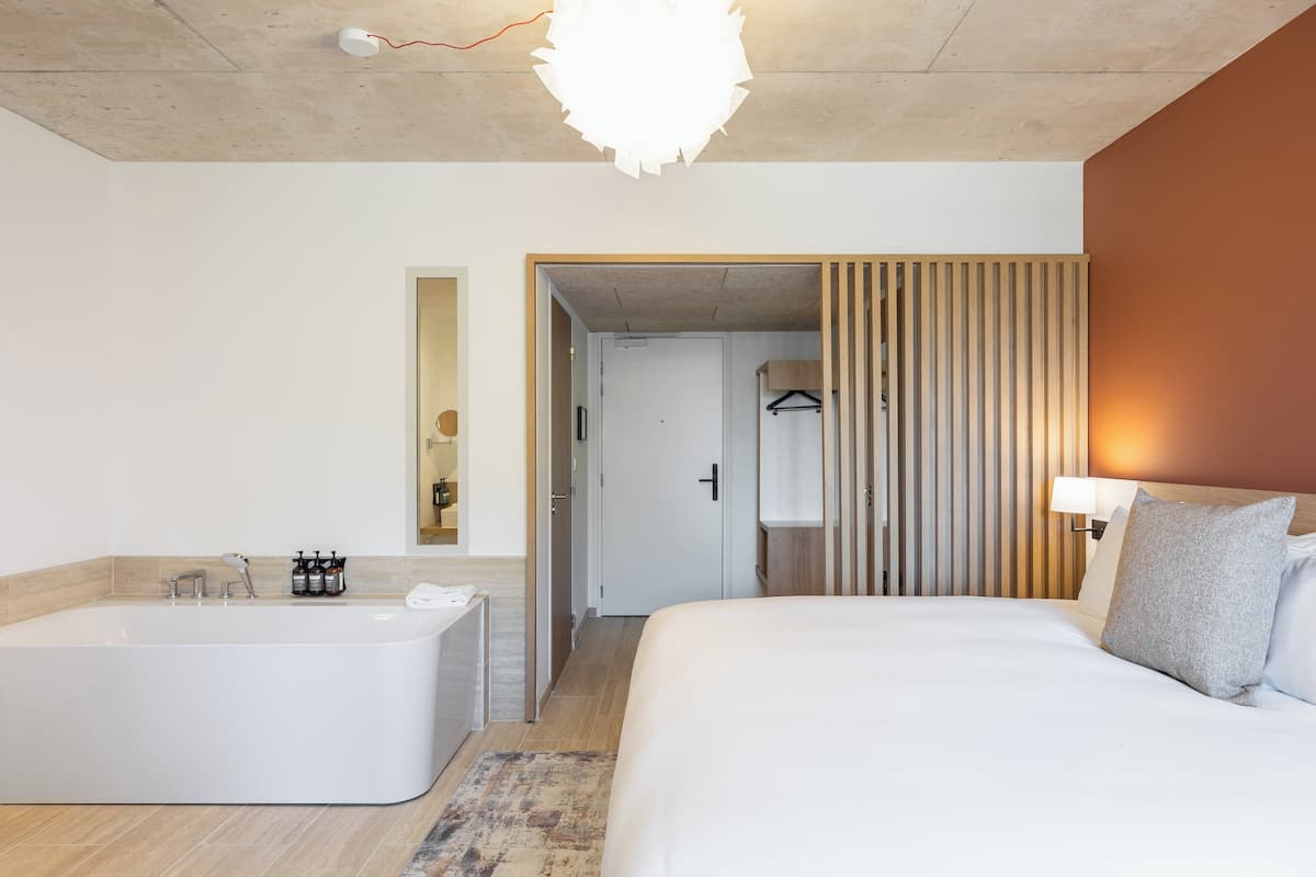 Minibar, caixa forta a l'habitació, bressols gratuïts i wifi gratuïta