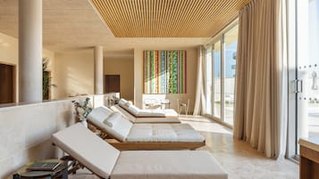 Couples treatment rooms, steam room, hot stone massages, body scrubs