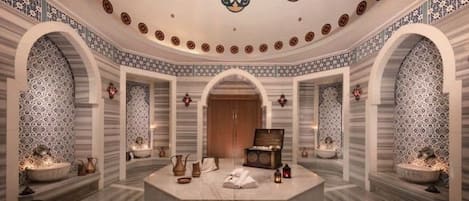 Baño de vapor y masajes con piedras calientes