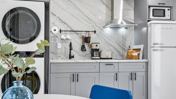 Fridge, microwave, stovetop, coffee/tea maker