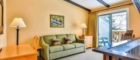 Smart TV, fireplace, DVD player, books