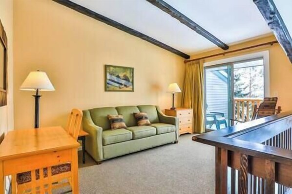 Smart TV, fireplace, DVD player, books