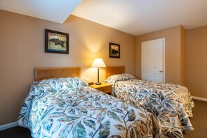2 bedrooms, desk, iron/ironing board, free WiFi