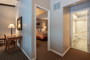 2 Schlafzimmer, Schreibtisch, Bügeleisen/Bügelbrett, kostenloses WLAN