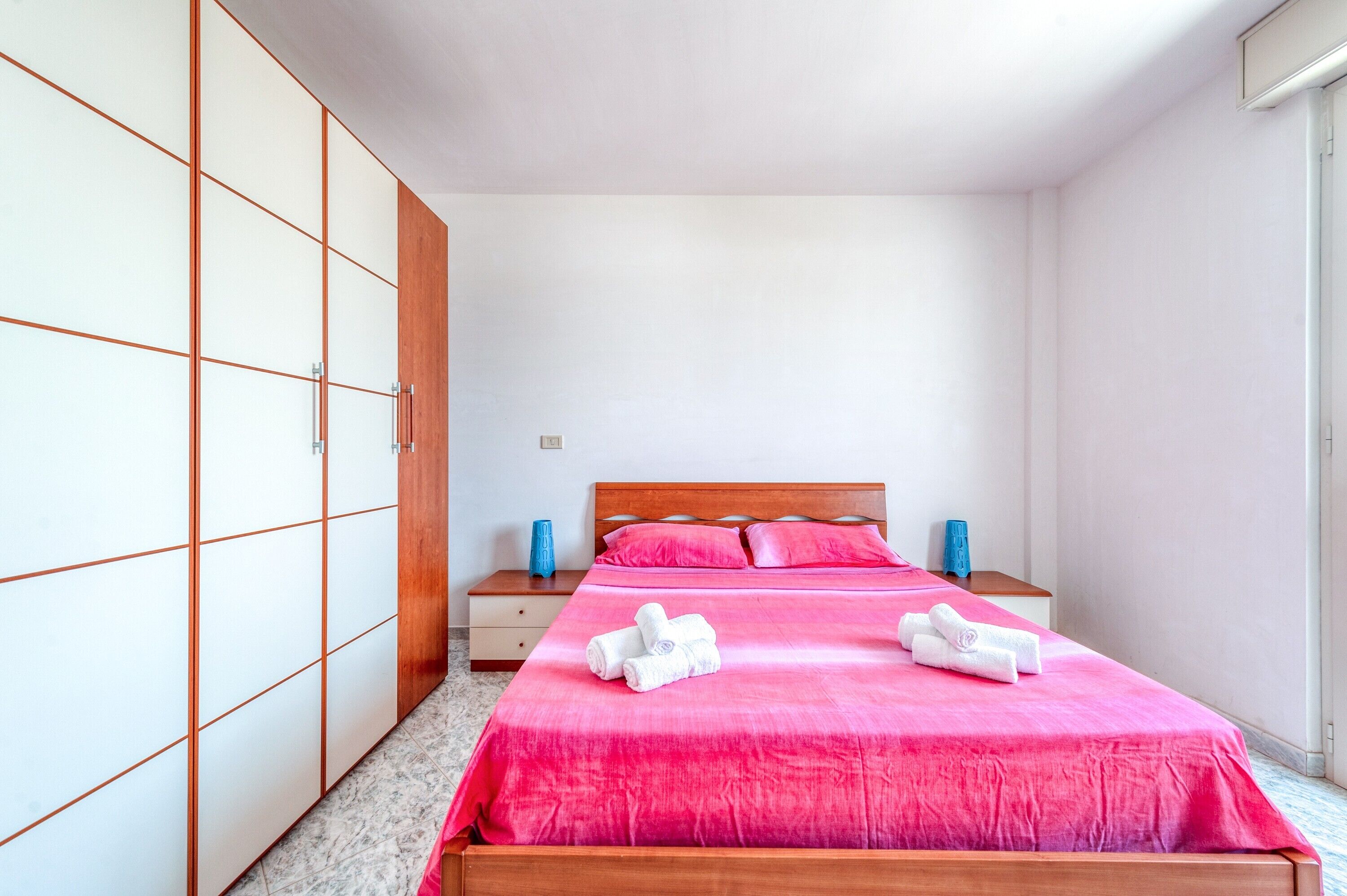 2 chambres, fer et planche à repasser, Wi-Fi gratuit, draps fournis